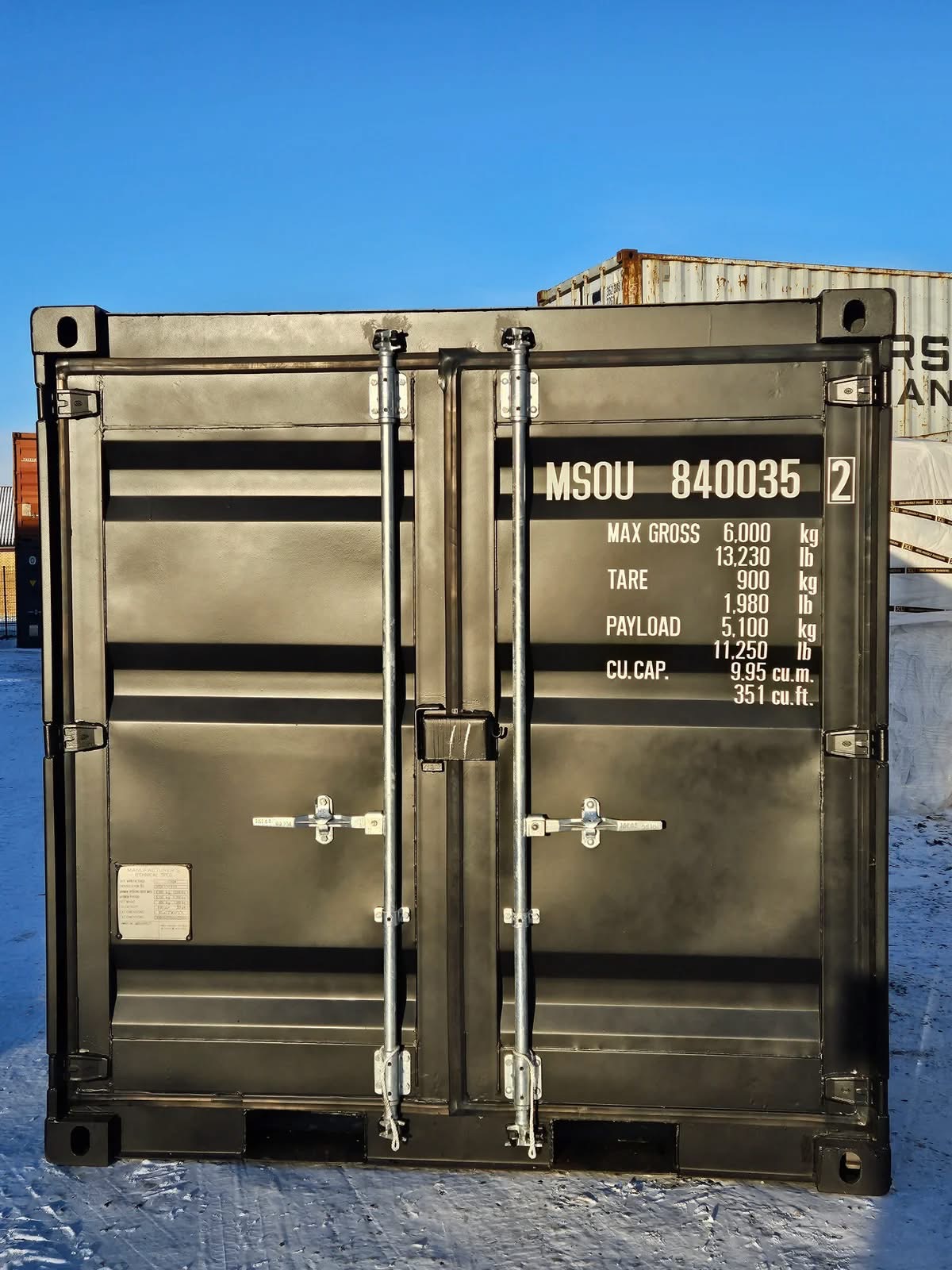 8 fots isolerad container facade