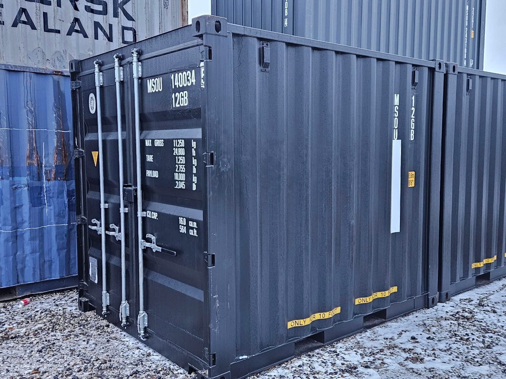 10 fots isolerad sort container 3/4 vinkel