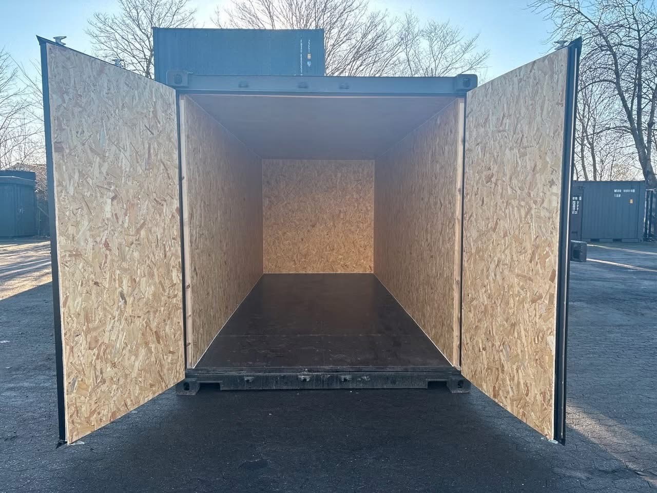 20 fots container stålgaragedør indvendigt