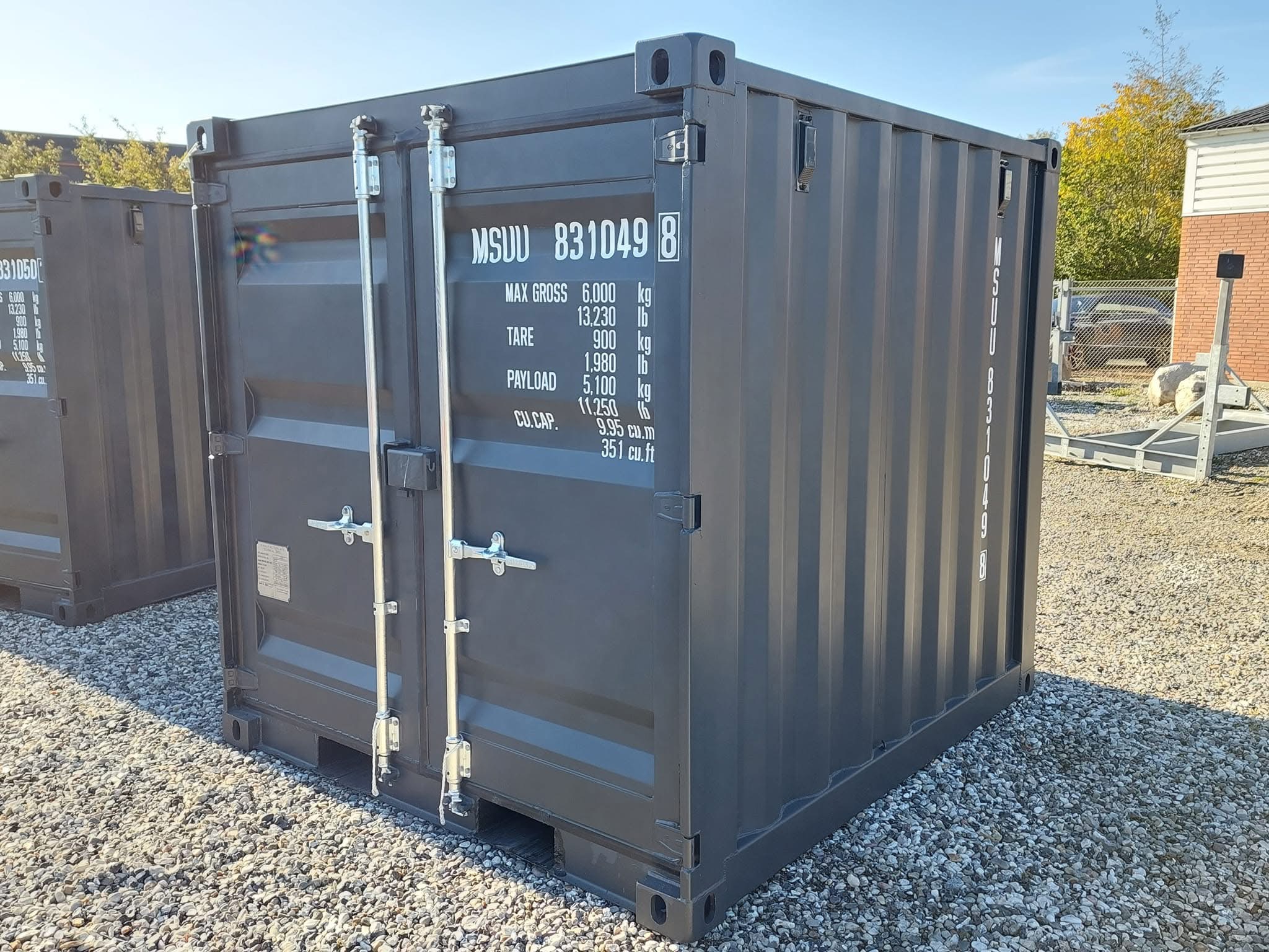 8 fots container framsida